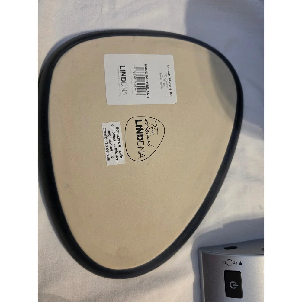 LindDNA Stoneware Lunch Plate Navy Blue Organic Curve Triangular Pebble 22x19cm‎